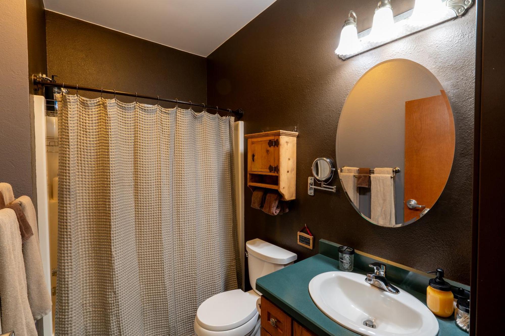 Bison Lodge - Lg Home - 2 Bedrooms - Less Than 5 Miles To Yellowstone North Entrance, Sleeps Up To 8 Gardiner Kültér fotó