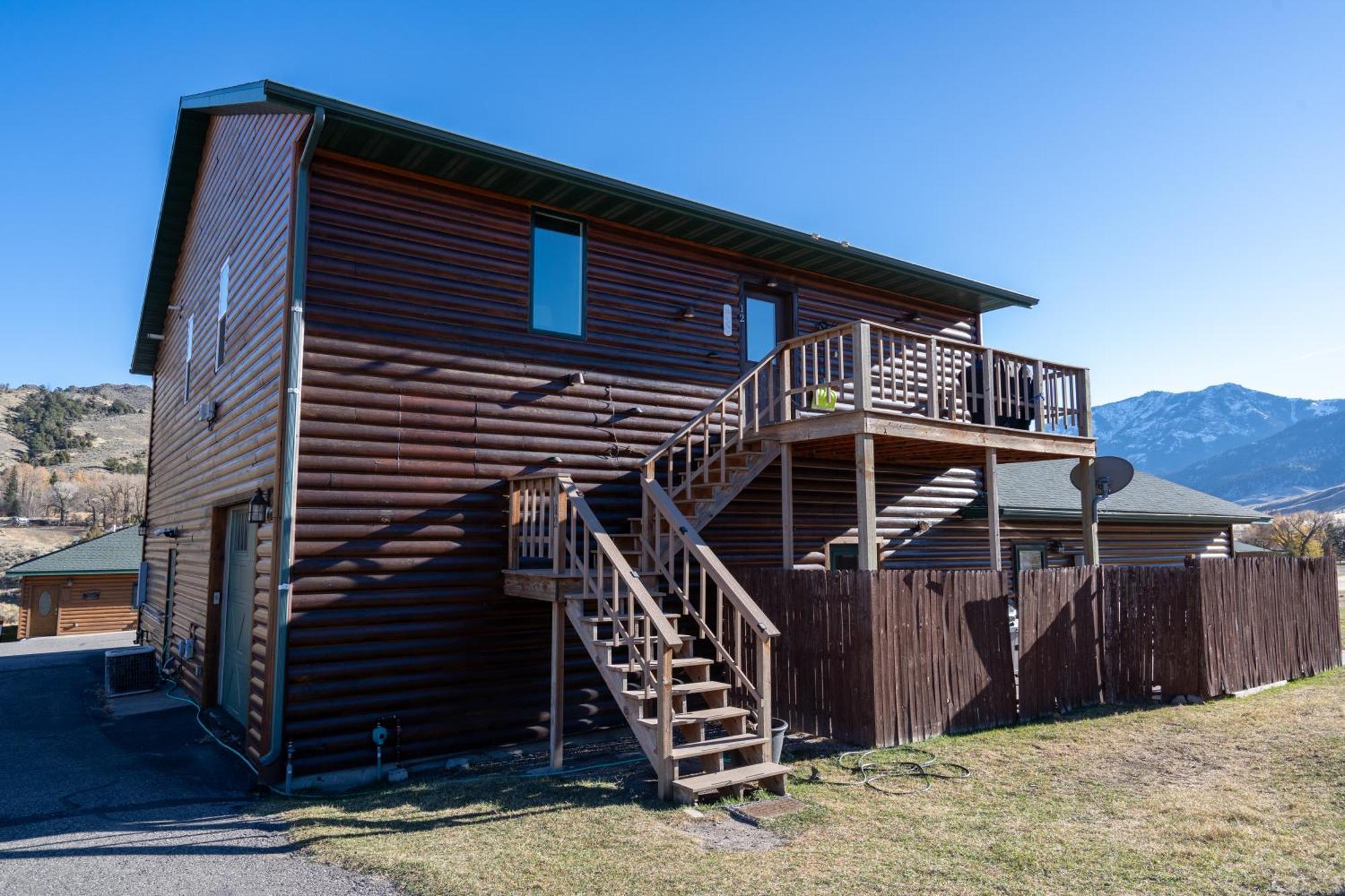 Bison Lodge - Lg Home - 2 Bedrooms - Less Than 5 Miles To Yellowstone North Entrance, Sleeps Up To 8 Gardiner Kültér fotó