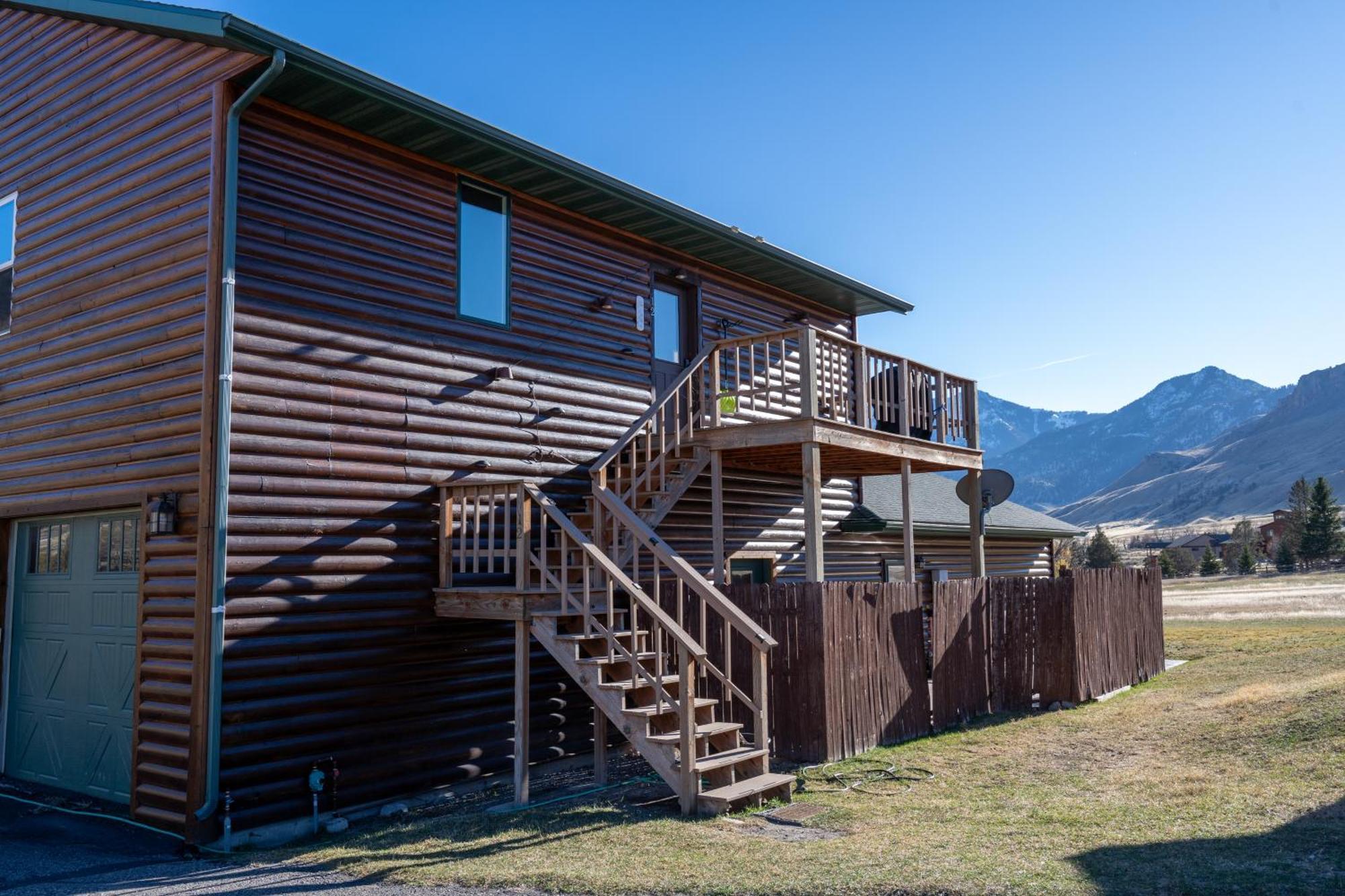 Bison Lodge - Lg Home - 2 Bedrooms - Less Than 5 Miles To Yellowstone North Entrance, Sleeps Up To 8 Gardiner Kültér fotó