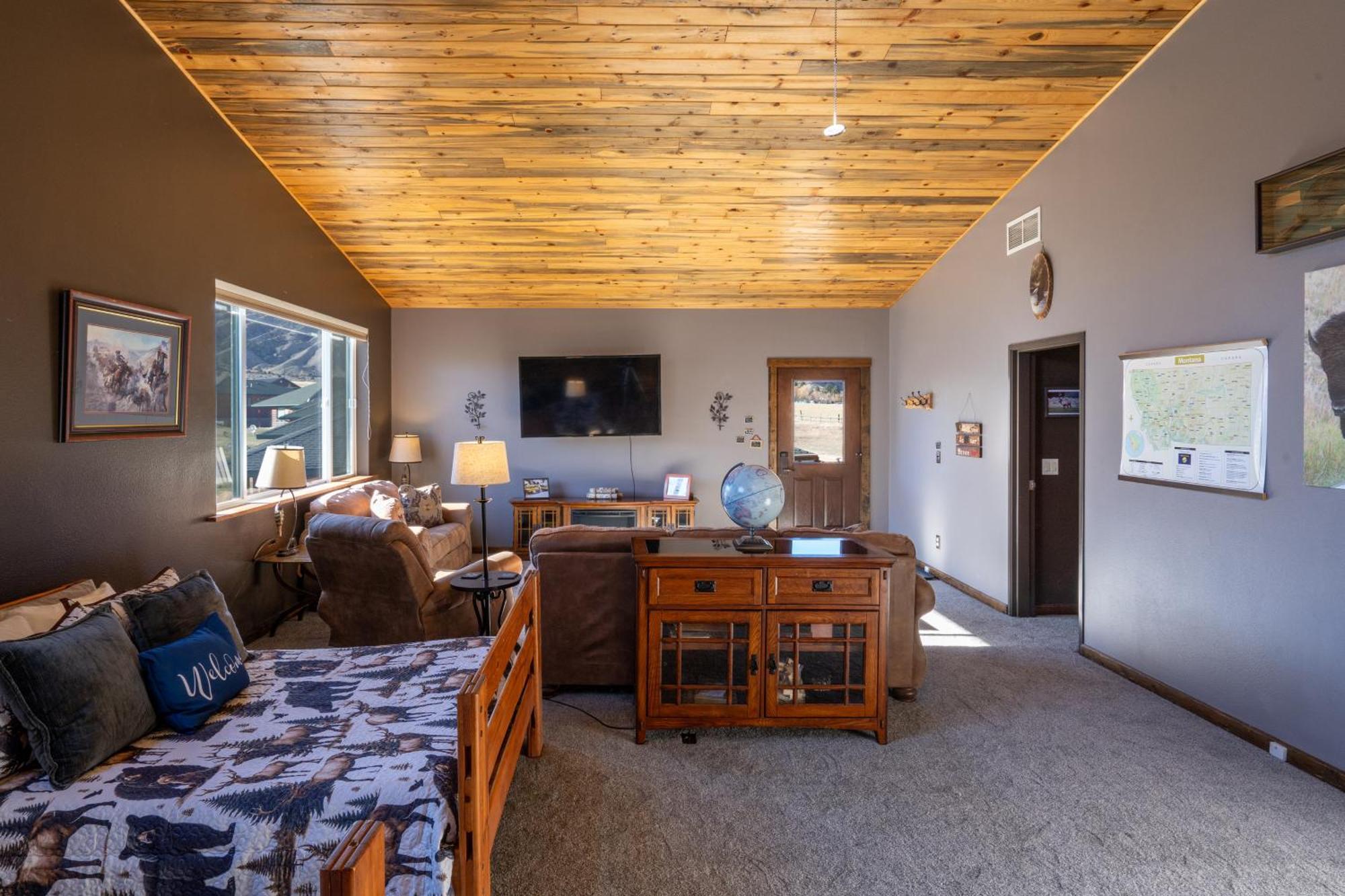 Bison Lodge - Lg Home - 2 Bedrooms - Less Than 5 Miles To Yellowstone North Entrance, Sleeps Up To 8 Gardiner Kültér fotó