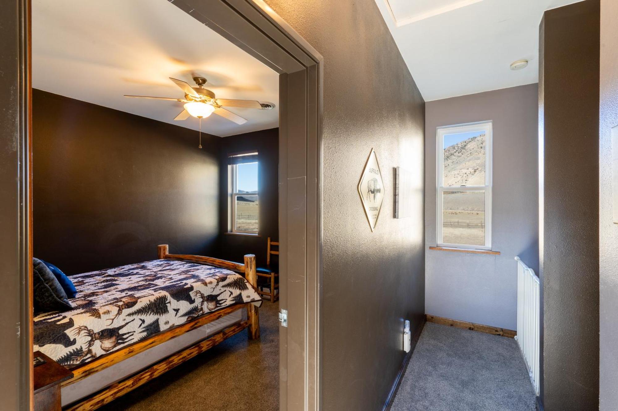 Bison Lodge - Lg Home - 2 Bedrooms - Less Than 5 Miles To Yellowstone North Entrance, Sleeps Up To 8 Gardiner Kültér fotó